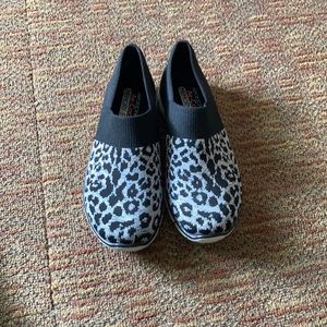 Comfortable Cheetah front pattern shoes